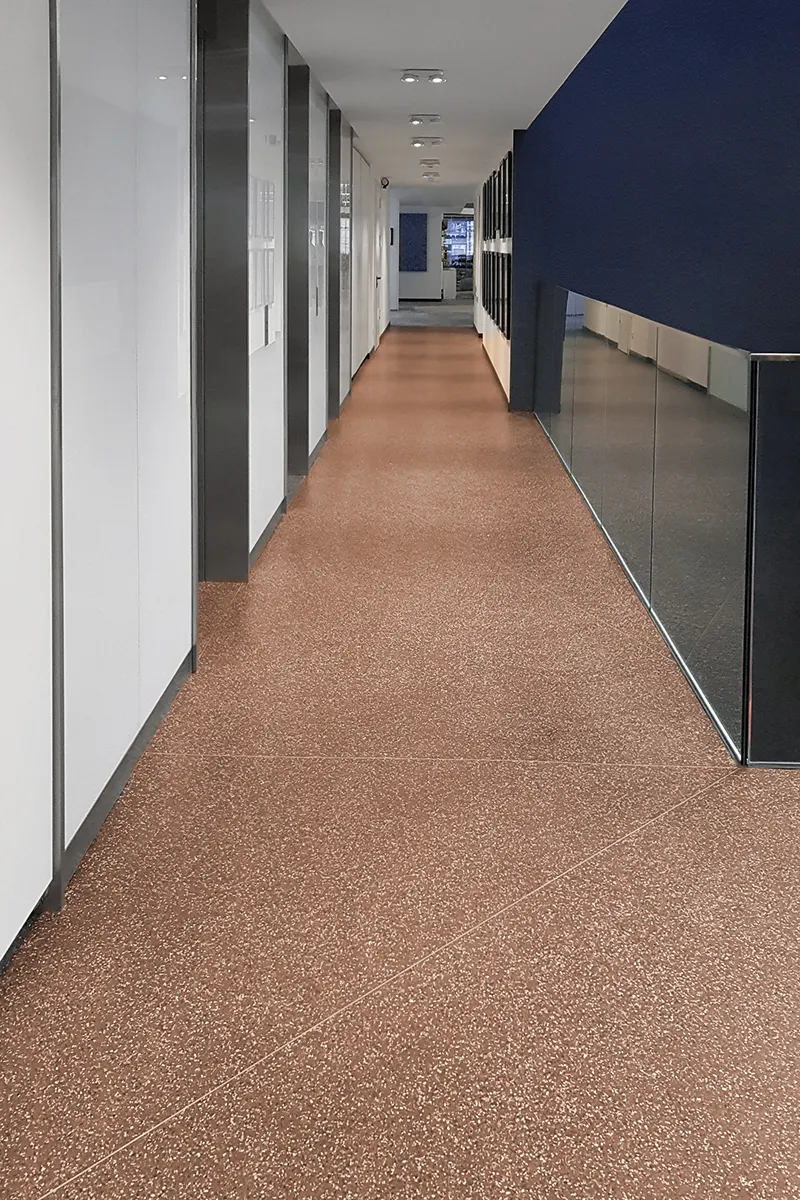 Pavimento in graniglia di marmo Lixio®, superficie realizzata