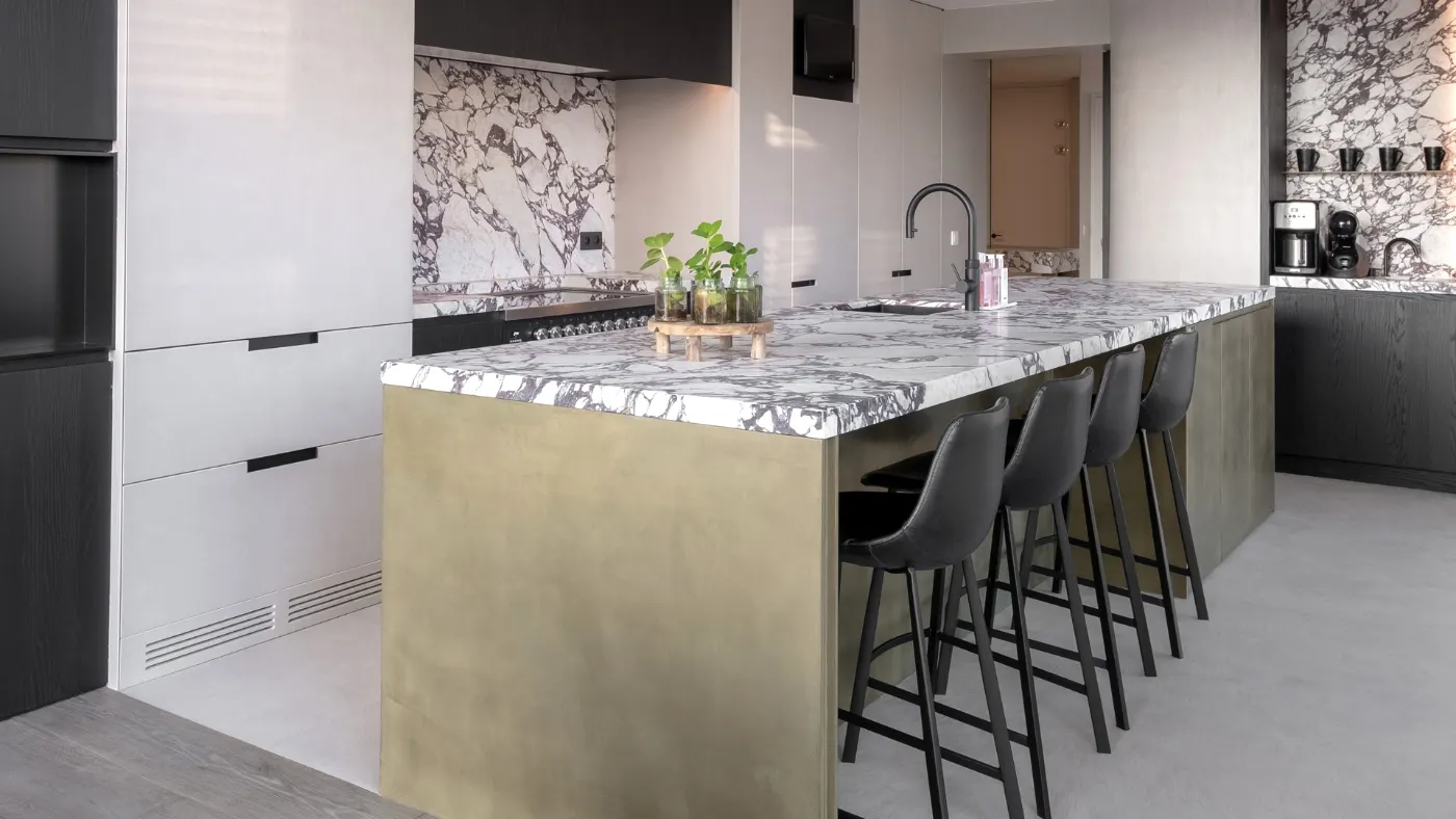 Rivestimento in Puro Metallo effetto metallico