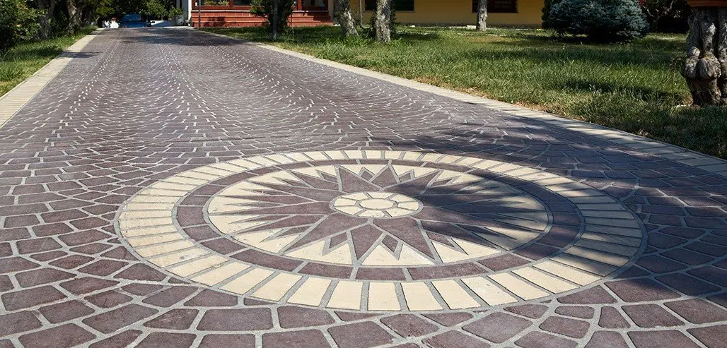 rivestimento pavimento esterno Stenciltop cortile effetto mattoni